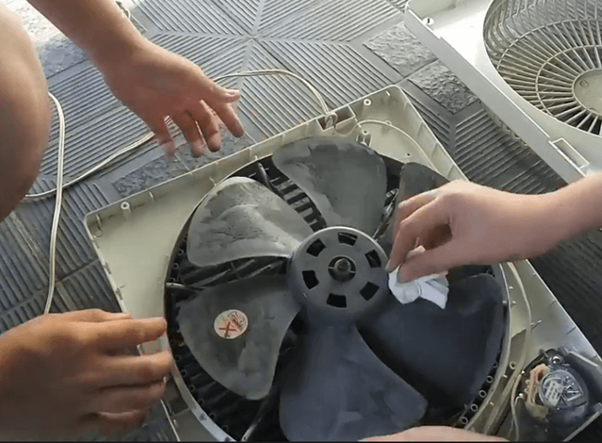 Instructions for cleaning box fans properly